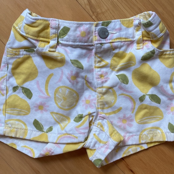 Toddler girls shorts bundle 2T - Picture 2 of 9